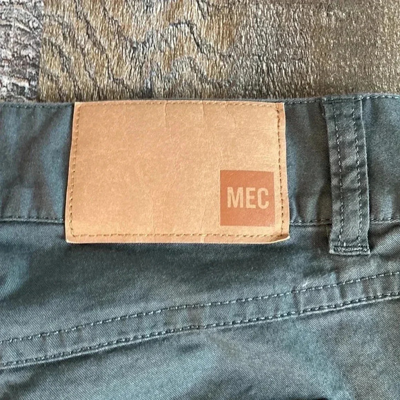 MEC | Bermuda Shorts - Picture 5 of 6